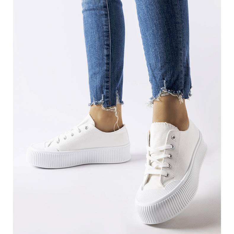 Bijele tenisice na debeloj Fortunata platformi bijela 1