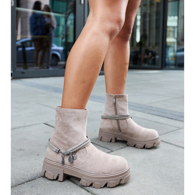 Bež gležnjače s ukrasnom narukvicom 2