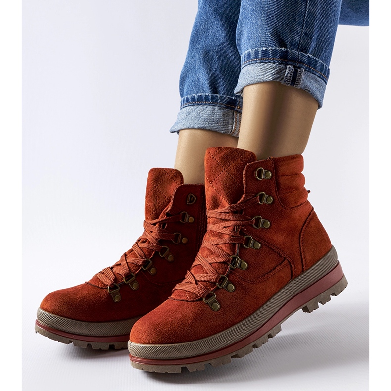 Crvene izolirane cipele Mazara za planinarenje smeđa 1