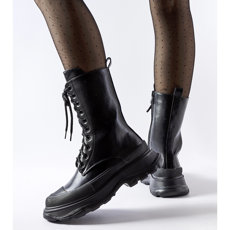 Crne radničke cipele sa debelim crnim đonom Crosia crna 1