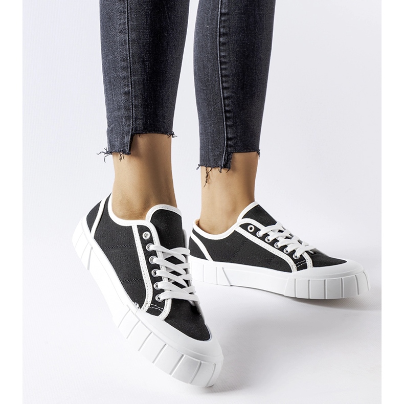 Crne tenisice na debeloj Egidio platformi crno 1