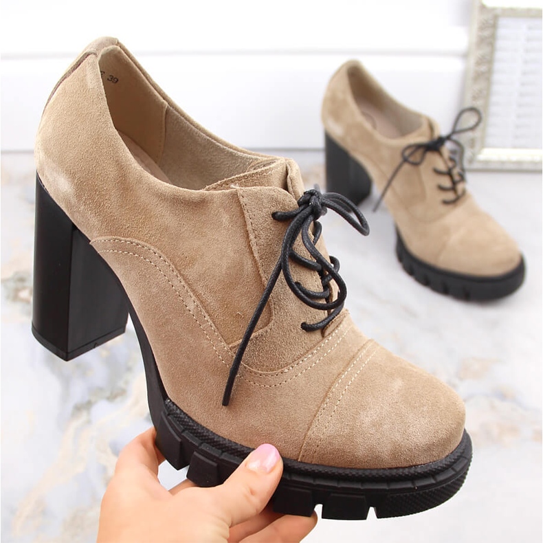 Ženske kožne antilop cipele na visoku petu i platformu, bež Filippo DP4918 1