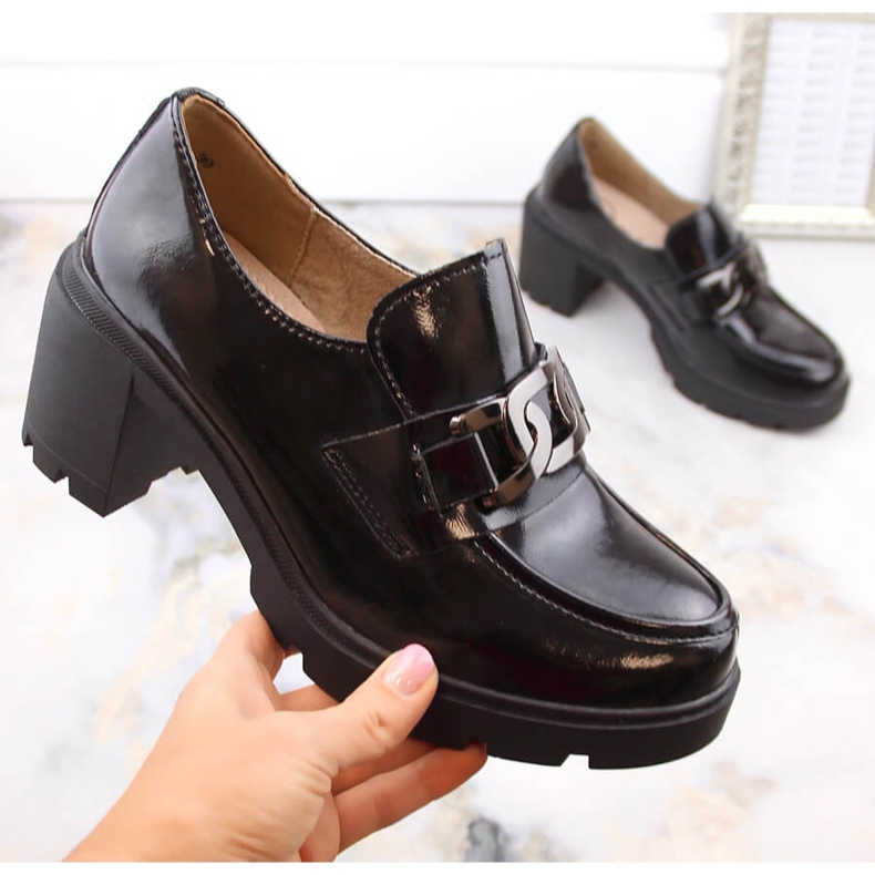 Crne lakirane mokasine na visoku petu Filippo DP4785 crno 1