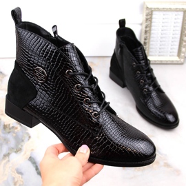 Ženske lakirane međunožne čizme, izolirane crne, Filippo DBT4824 crna 1