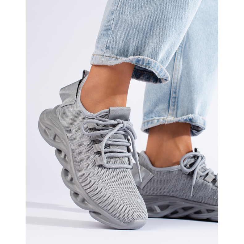 TRENDI Sive svijetle tenisice siva 1