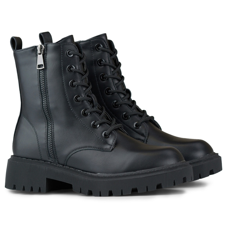 Ženske crne gležnjače od eko kože na vezanje crno 1