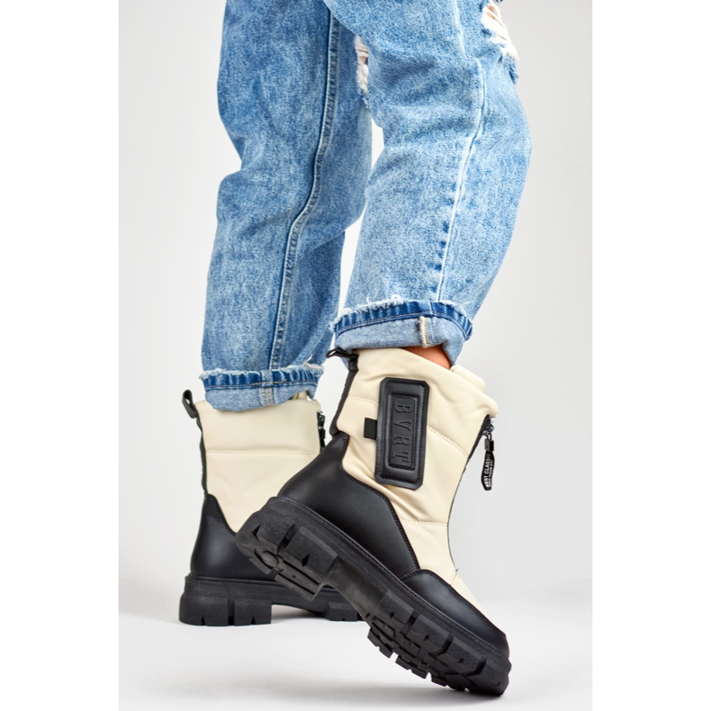 Ženske čizme za snijeg bež boje s crnim potplatom 2