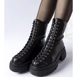 Crne izolirane čizme ukrašene Amla uvezom crno 1