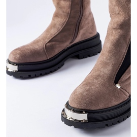 Smeđe izolirane gležnjače s bolonjskim ukrasnim vrhom smeđa 1