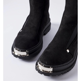 Crne izolirane gležnjače s ukrasnim vrhom Bologna crna 1