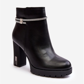 Ženske gležnjače s ukrasom, crne Carolla crna 1