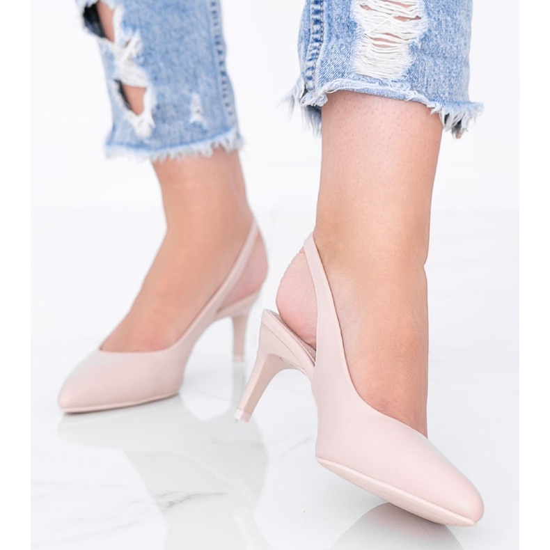 Bež pumpe na iglu Elen 1