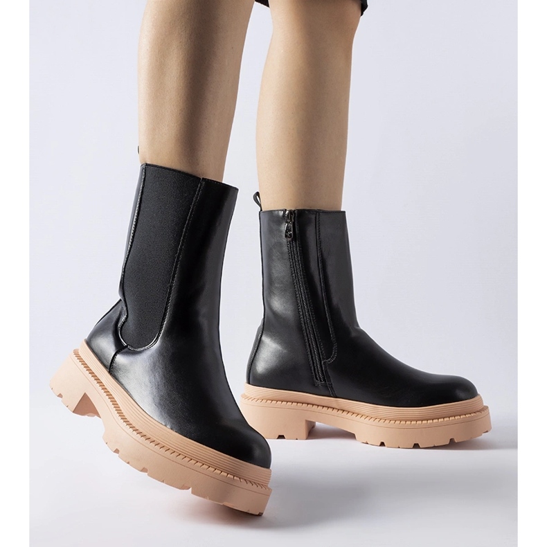 Crne gležnjače sa svijetlo ružičastim potplatom Garden crna 1