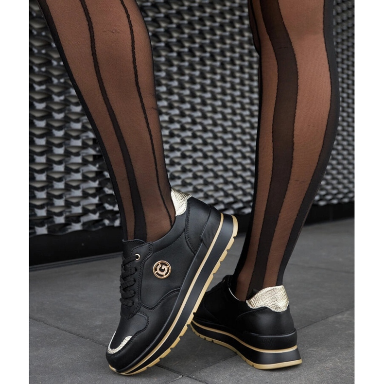 Crne kožne cipele sa kamenčićima crna 1