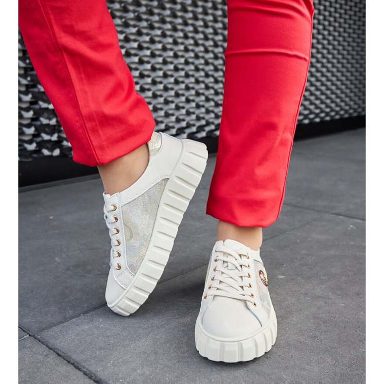 Bež kožne tenisice sa kamenčićima 2