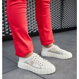 Bež kožne tenisice sa kamenčićima 1