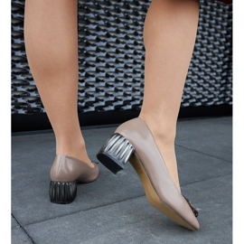 Smeđe cipele s četvrtastim vrhom smeđa 1