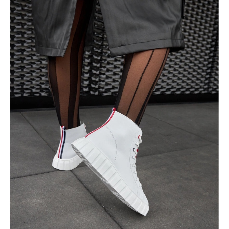 Inna Carassai duge bijele kožne tenisice bijela 1