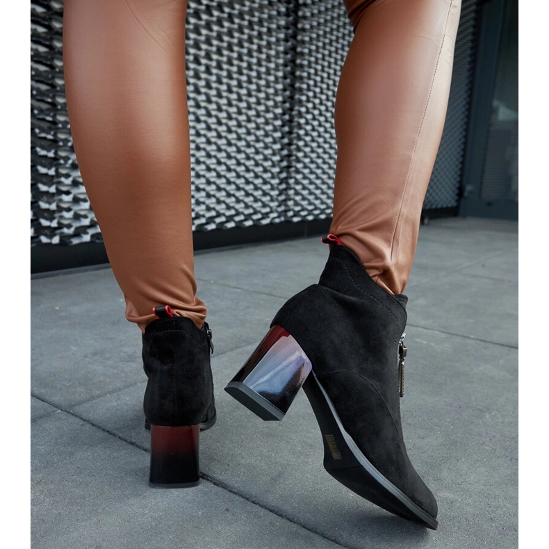 Crne gležnjače s lakiranom petom crno 1