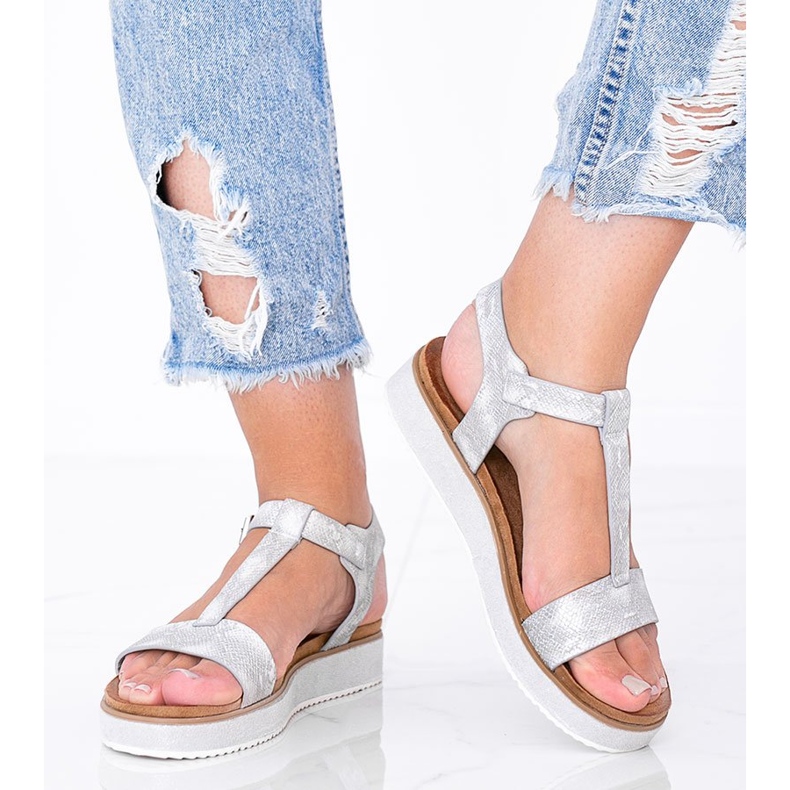 Srebrne sandale u uzorku zmijske kože Kiko srebro 1