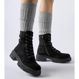 Crne blago izolirane čizme od eko antilop kože Cunha crna 1