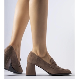 Smeđe cipele s lakiranom Mill petom smeđa 1