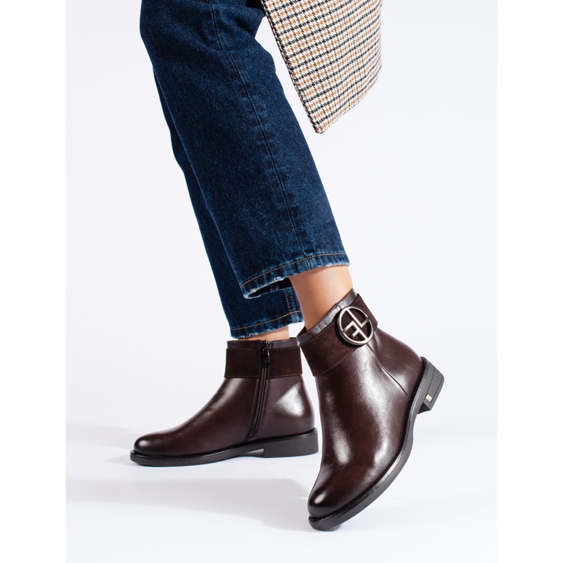 W. Potocki Smeđe niske čizme s ravnom petom marke Potocki smeđa 1