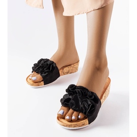 Crne sandale na klin od Estelle crna 1