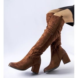 Čokoladne Neve čizme na visoku petu od eko antilop kože smeđa 1