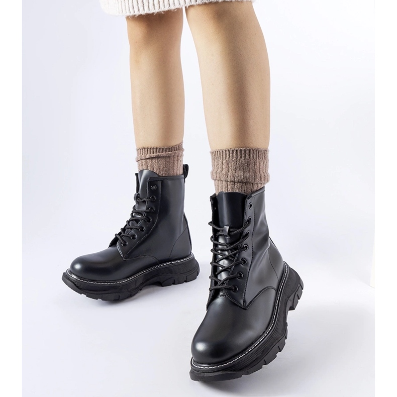 Crne radničke cipele s masivnim Borsano potplatom crno 1