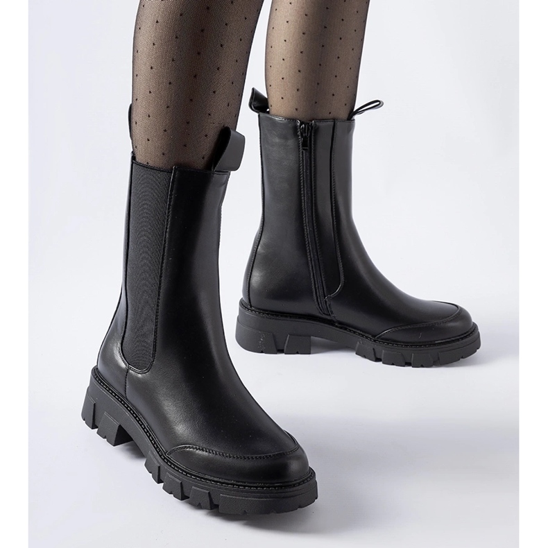 Crne masivne izolirane Morbello čizme crno 1