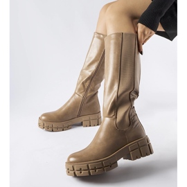 Smeđe izolirane ravne čizme Ceredano bež 1