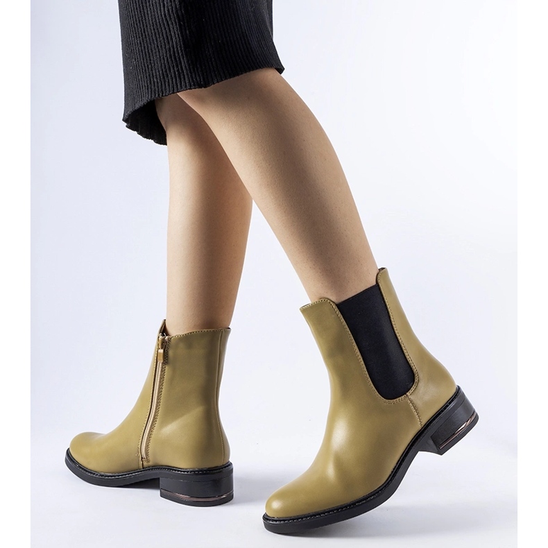 Maslinaste izolirane klasične Bagnoro gležnjače zelena 1