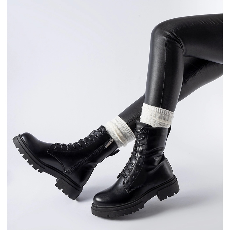 Crne izolirane Heights čizme crna 2