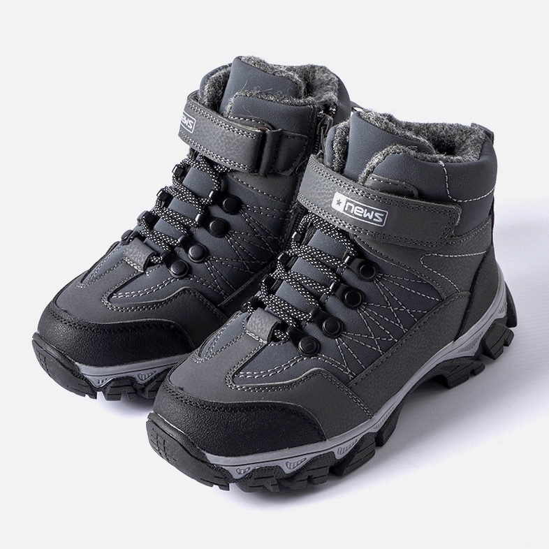 Sive izolirane dječje čizme Crispino siva 1