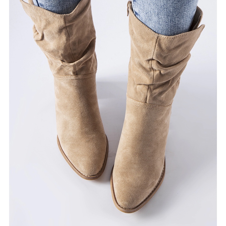 Bež izolirane kaubojske čizme iz Filomene 1