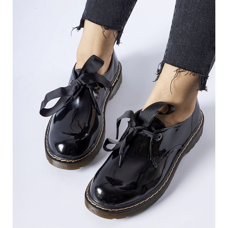 Crne lakirane cipele s Rodriguez mašnom crna 1