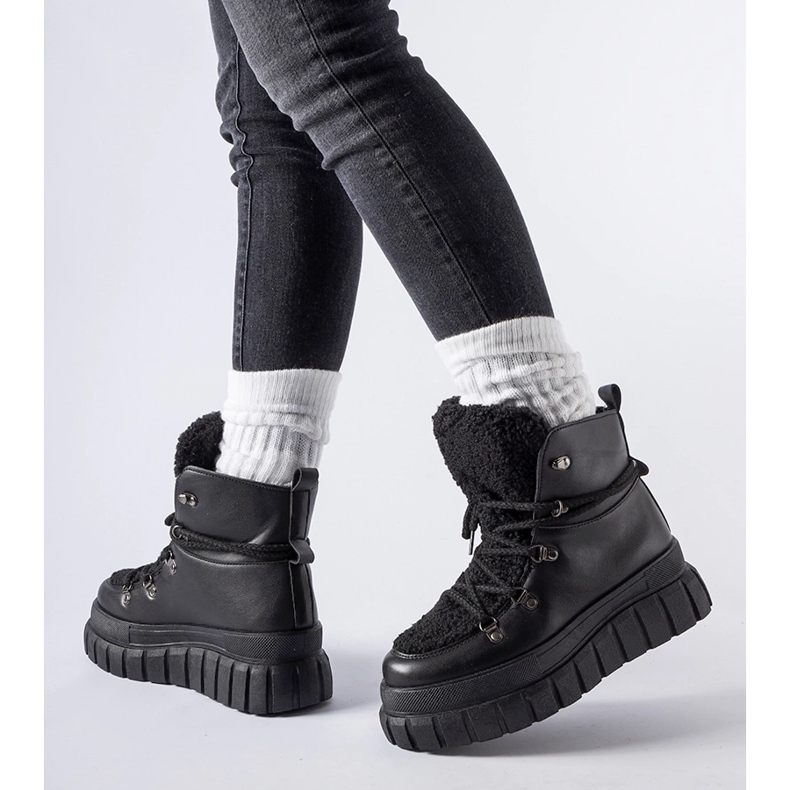 Crne gležnjače na masivnoj Sforza platformi crno 1