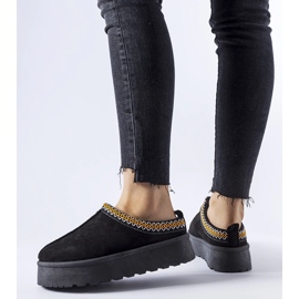 Crne niske čizme za snijeg s ukrasnim Fori šavovima crna 1