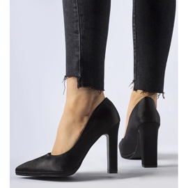 Riversove crne satenske cipele na štikle crna 1