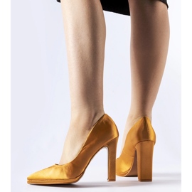 Smeđe satenske cipele s štiklima iz Riversa smeđa 1