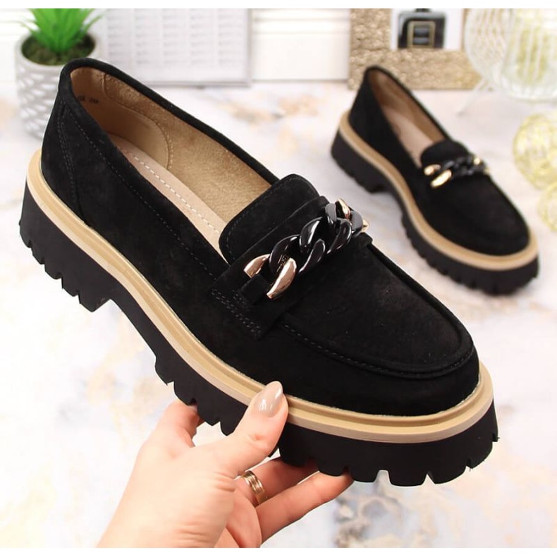 Mokasine s visokom petom od brušene kože s lancem Filippo W PAW404 crna 1