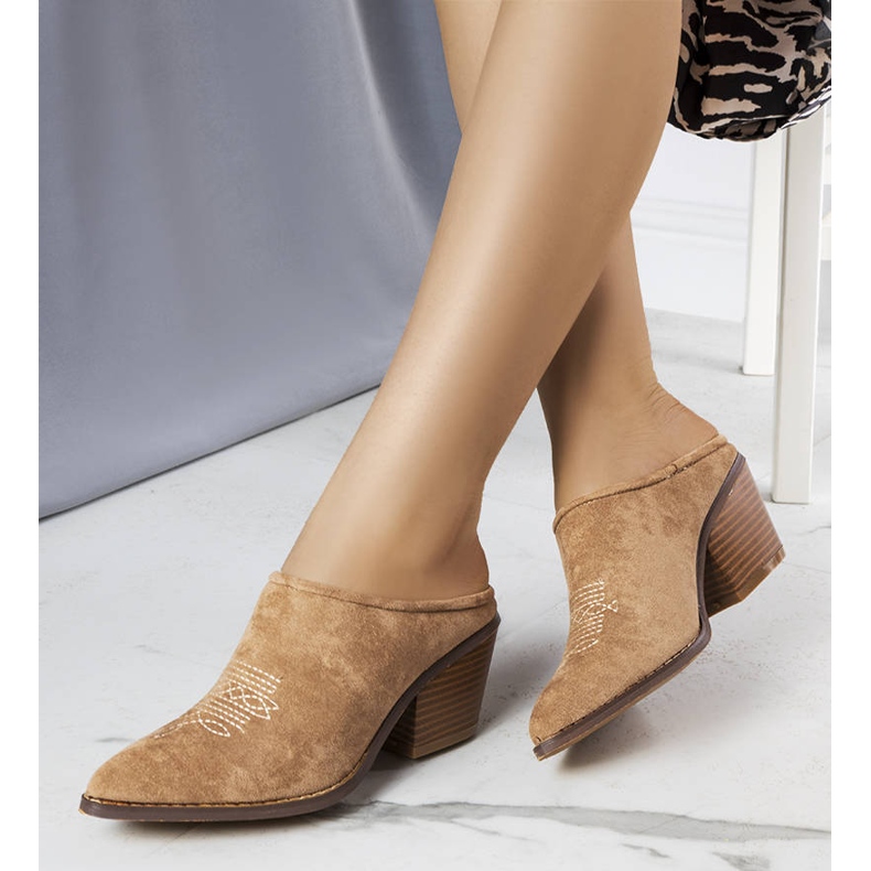 Bež tobogani s prednjom stranom od Linde 1