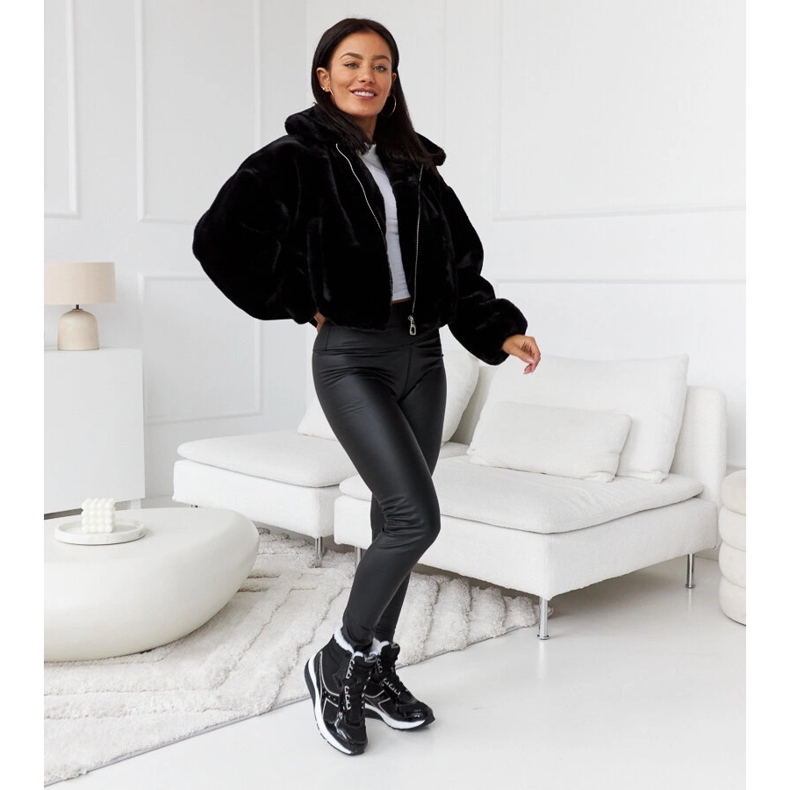 Crne Diadora izolirane sportske čizme za snijeg crna 1