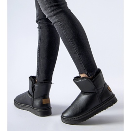 Crne izolirane Kaufman čizme za snijeg od eko kože crno 1