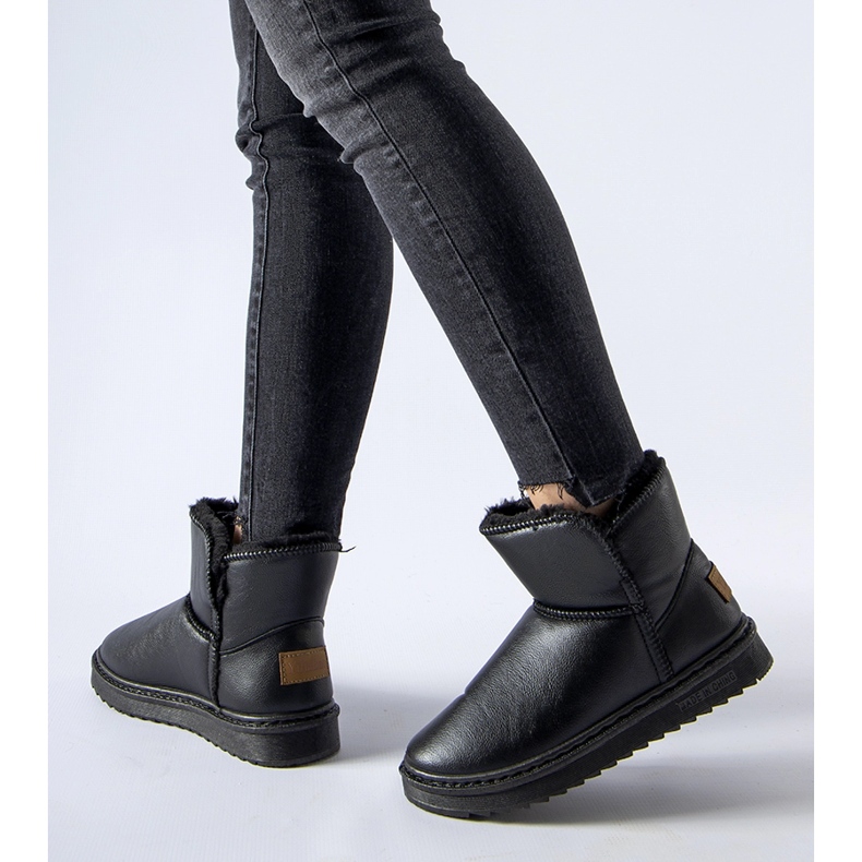 Crne izolirane Kaufman čizme za snijeg od eko kože crna 1