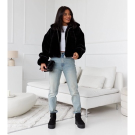 Crne kratke izolirane čizme za snijeg od Casimira crna 1