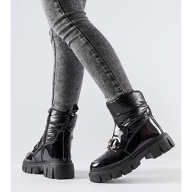 Crne lakirane čizme za snijeg s Elijah kopčom crna 1