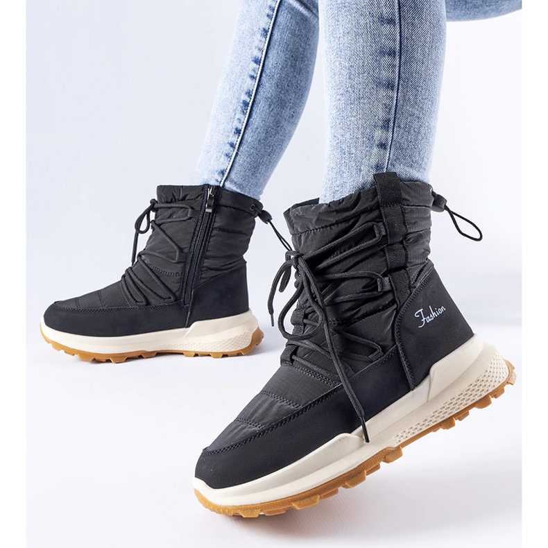 Crne izolirane Stephen čizme za snijeg crna 1