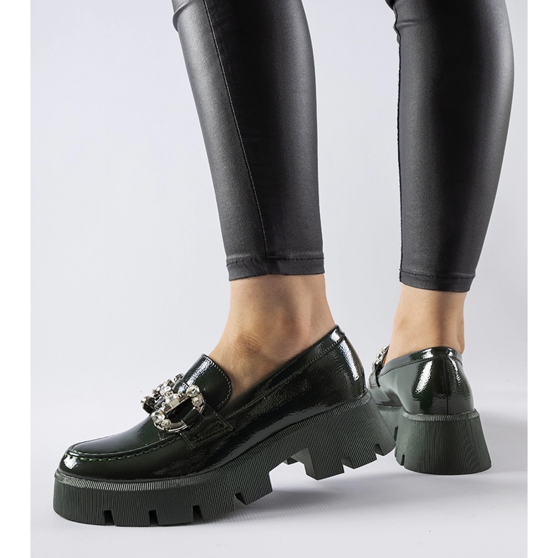 Zelene lakirane mokasine s Cezet kamenčićima zelena 1